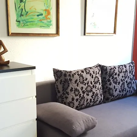 2 Zimmerwohnung Fuer 3 Personen *
